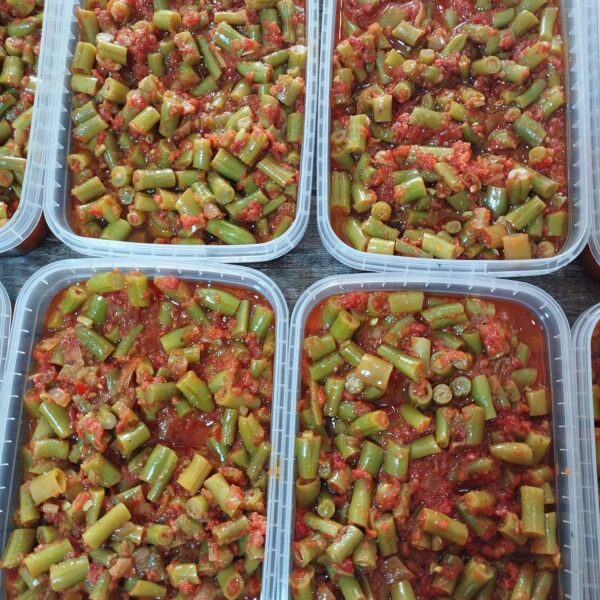 خرید لوبیا سبز با پوره گوجه از سایت معتبر شیراز سبزی